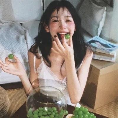 春闺三凤